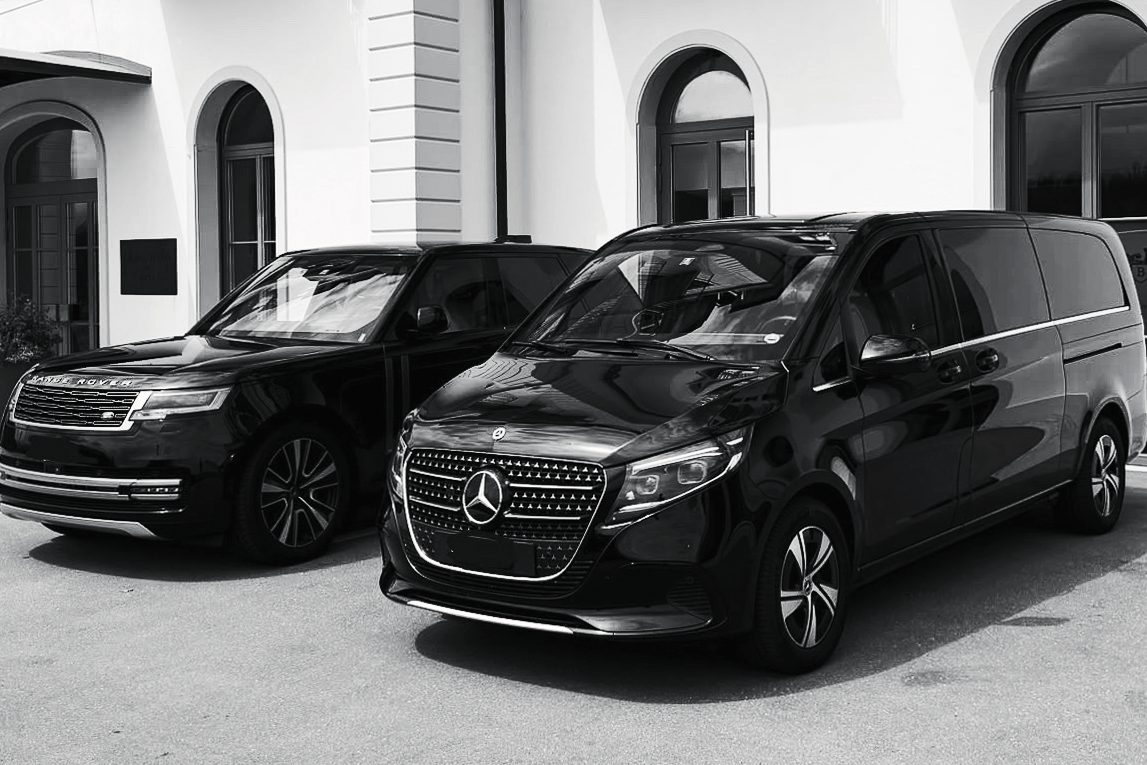 Mercedes V-Class و Range Rover